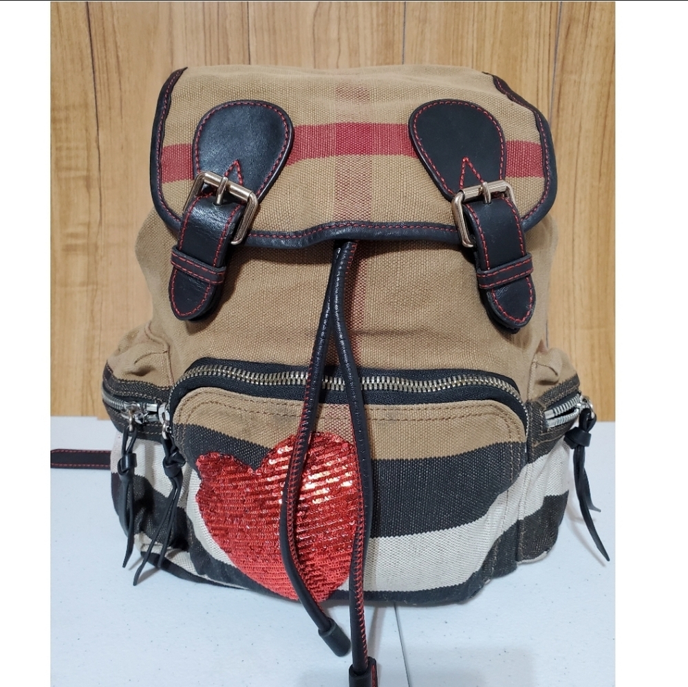 BURBERRY Check Medium Rucksack Backpack - Picture 2 of 14